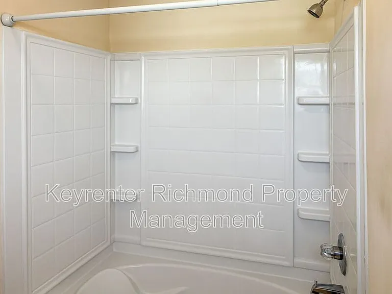 4709 Louisiana St — Photo 11