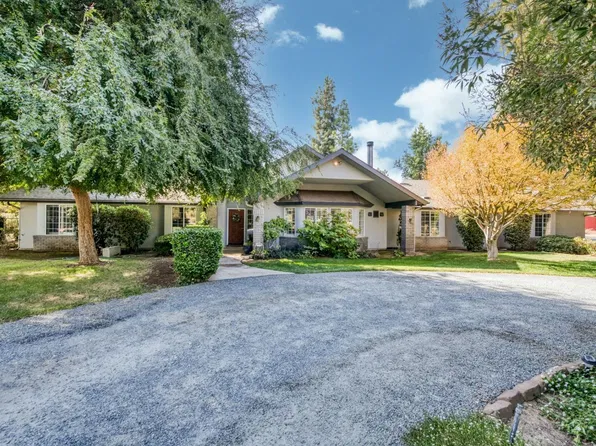 6793 E Cambridge Ave, Fresno, CA 93727