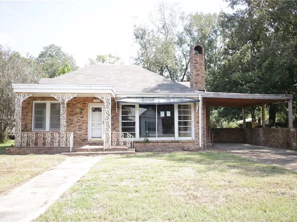 502 S 10th St, Oakdale, LA 71463