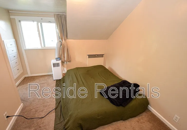 686 Darwin Ave #3A — Photo 5