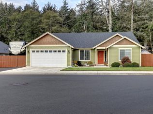 1645 Westwind Cir, Hammond, OR 97121
