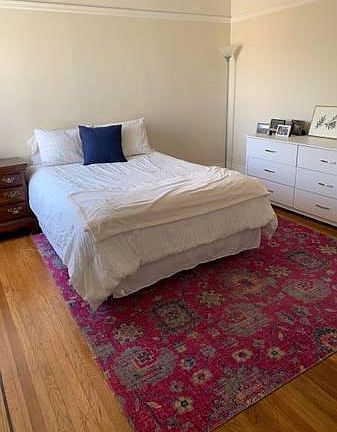 5th image of 1836 Grove St