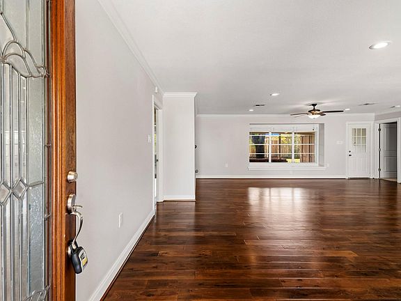 5th image of 4943 Cheena Dr