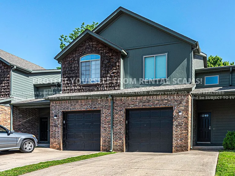 766 W Breeze Cv — Photo 1