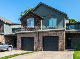 766 W Breeze Cv, Fayetteville, AR 72703
