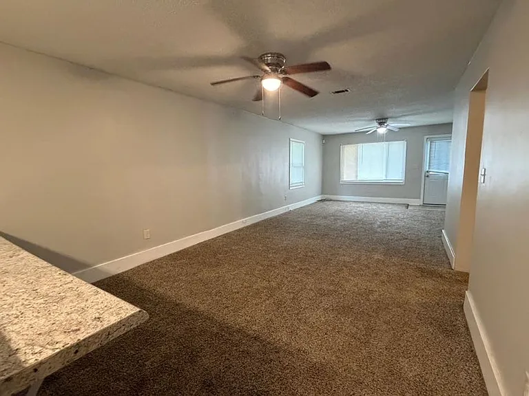 717 Eve St — Photo 6