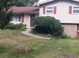 4683 Beach Rd, Medina, OH 44256