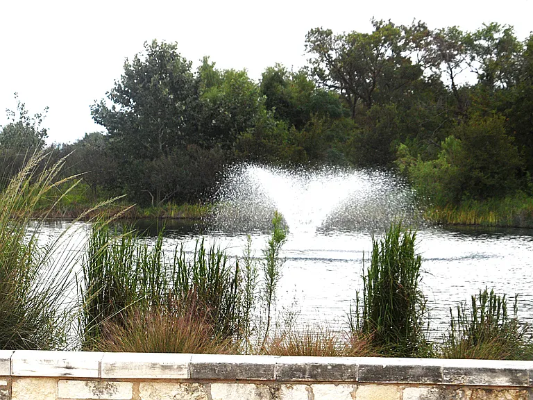 911 Craters Of The Moon Blvd — Photo 17