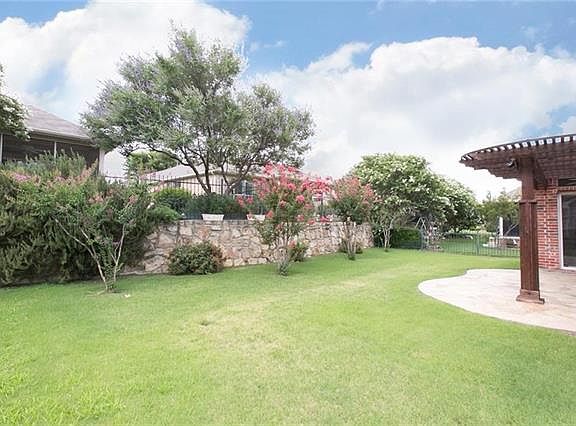 4th image of 330 Pebble Beach Dr