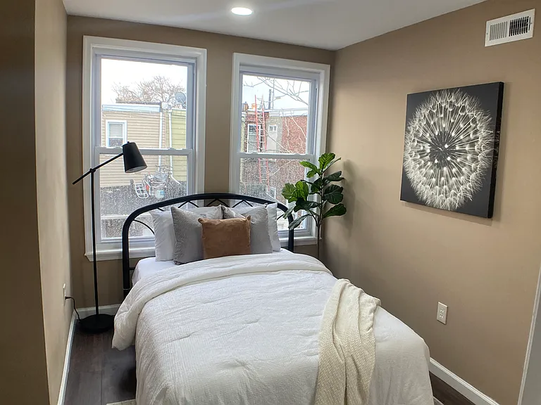 2060 E Orleans St — Photo 13