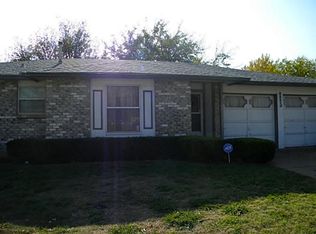 1110 Burgess Ct, Arlington, TX 76015