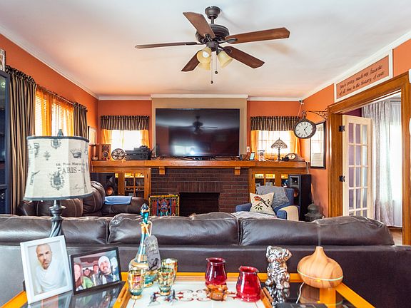 3rd image of 15 Pinehurst Ave