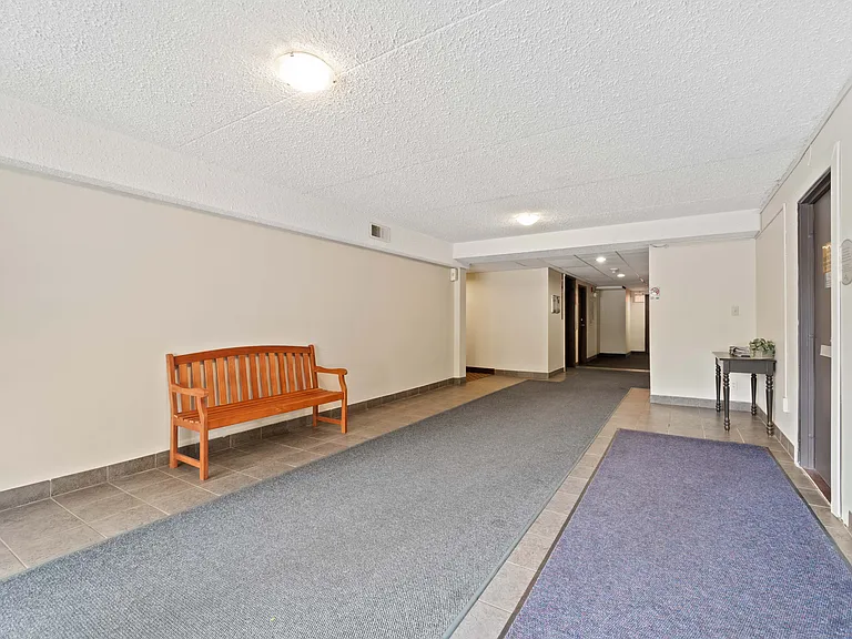 3540 Peter St — Photo 6