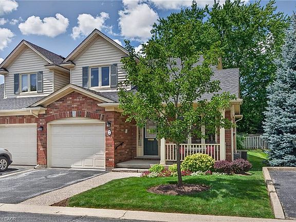 3rd image of 581 Dynes Rd #2