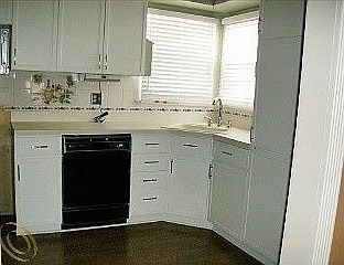 4th image of 5679 N Dowling St