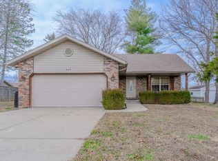 425 Kentling Ave, Highlandville, MO 65669