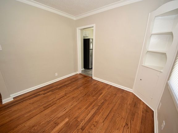 5th image of 3152 N Lafayette Cir