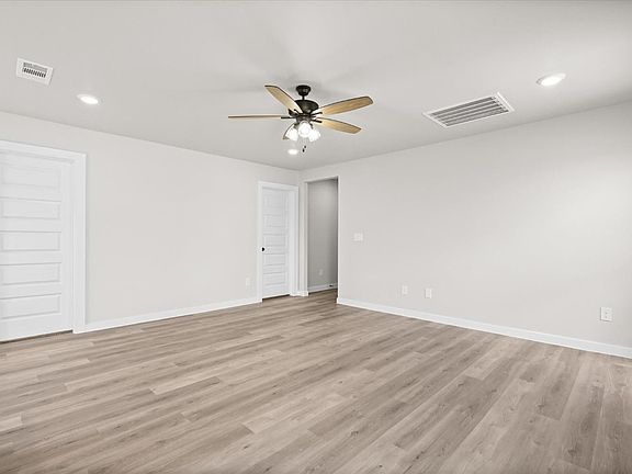 5th image of 3603 Venita Ave