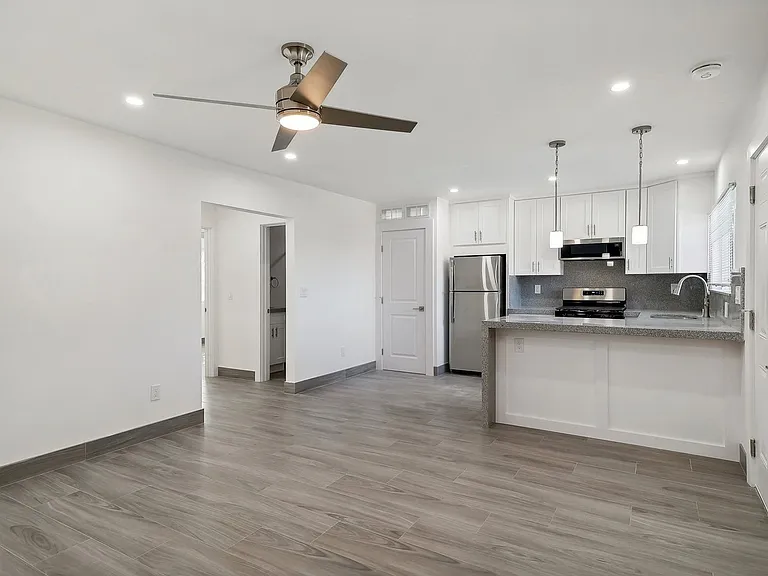 Palm Terrace Apartments — Photo 25