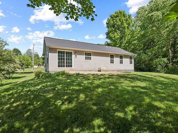 5th image of 3166 Apple Valley Dr