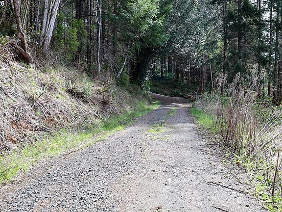 4th image of 71350 Sunny Cove Rd