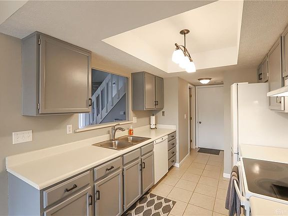5th image of 2103 Foxknoll Dr