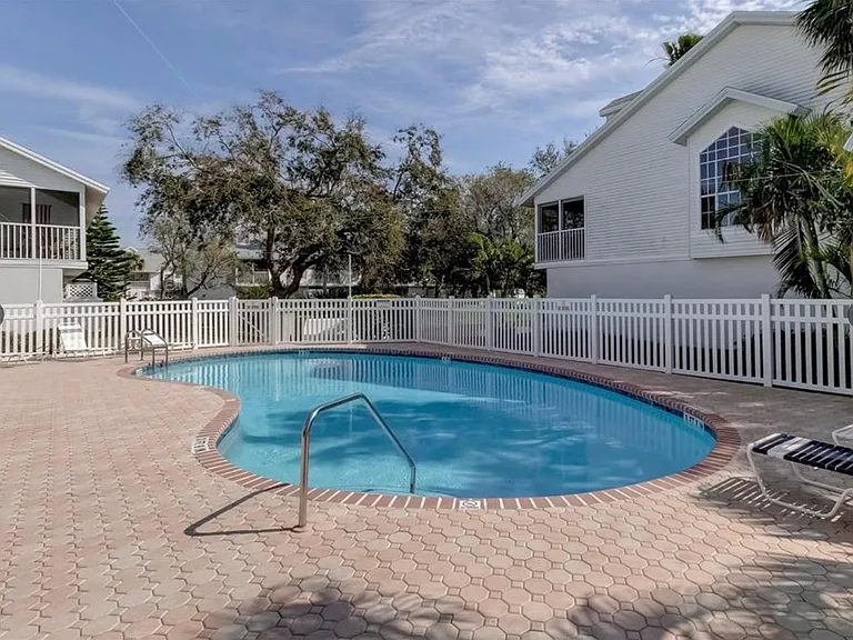 177 Sun Isle Cir — Photo 27