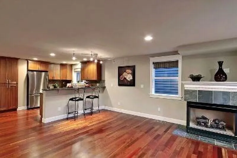 3 bed, 3.5 bath, 1670 sqft, $4,750 — Photo 4