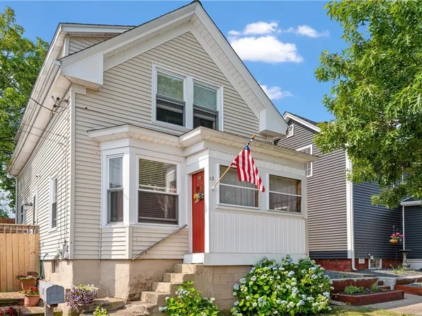12 Sherman St E, Riverside, RI 02915