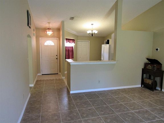 4th image of 550 Creston Ct