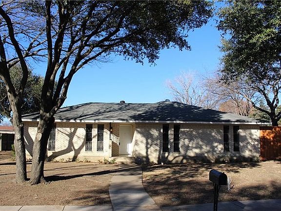 2nd image of 2137 Huntington Dr
