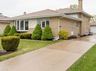 8230 W Monroe St, Niles, IL 60714