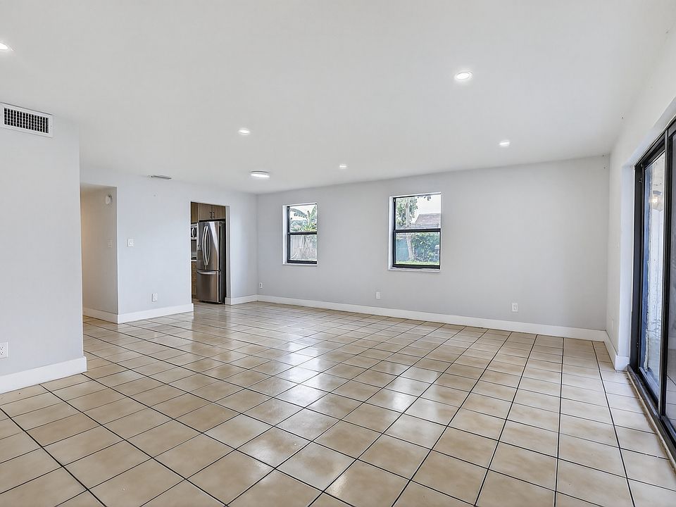 1st image of 1721 SW 40th Ter #B