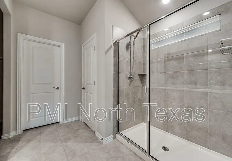214 Stonehollow Way — Photo 19