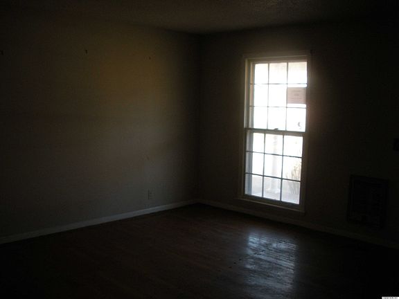 5th image of 3609 Kenard Ave NW
