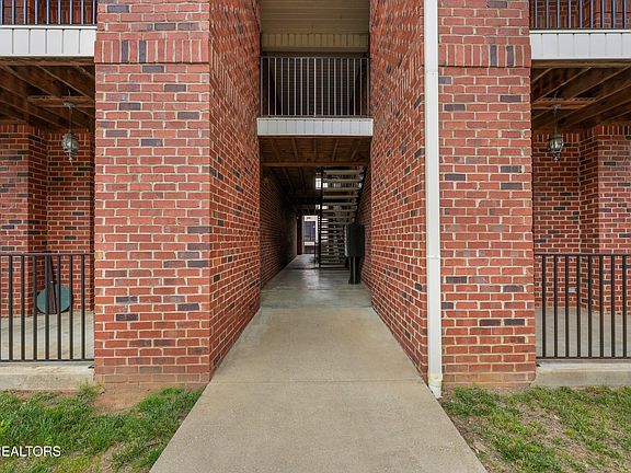 5th image of 4801 Lyons View Pike #B102