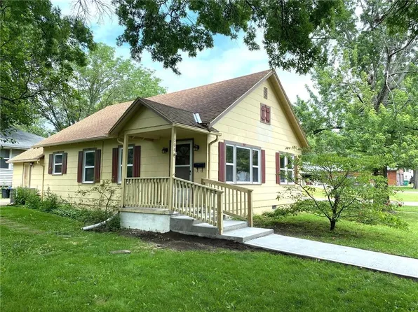 308 W Maple St, Butler, MO 64730