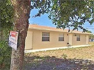 2Beds/1Bath in Duplex