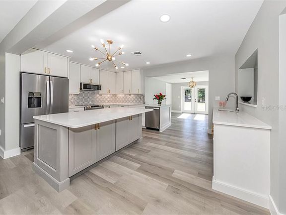 4th image of 313 Gulf Dr