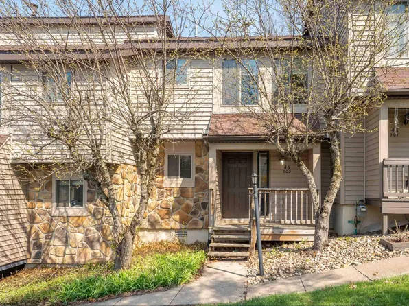 302 Whitetail Ct, Morgantown, WV 26508