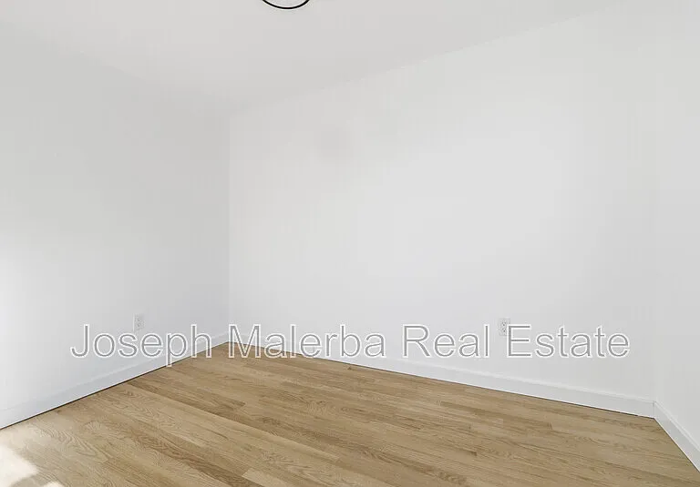 159 Connecticut Ave #2 — Photo 27