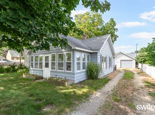 17 50th St SW, Wyoming, MI 49548