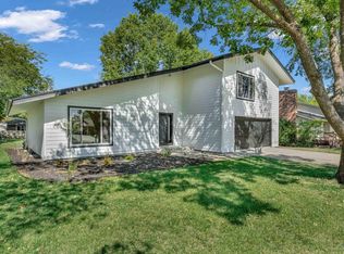5924 SW 25th St, Topeka, KS 66614