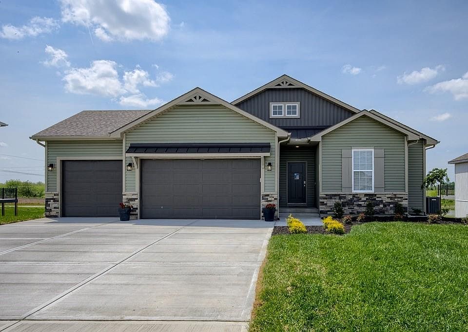 9458 N Amoret Ave, Kansas City, MO 64154 MLS 2438582 Zillow