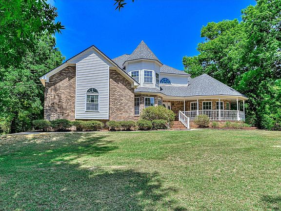 3rd image of 1154 Water Oak Drive