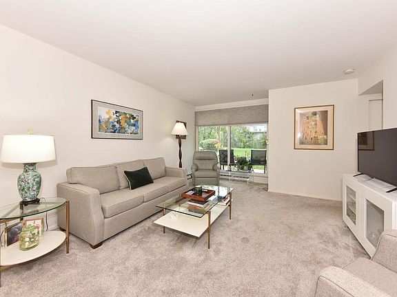 3rd image of 425 W Willow COURT #128