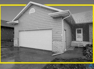 201 Ivy Rd, Tea, SD 57064