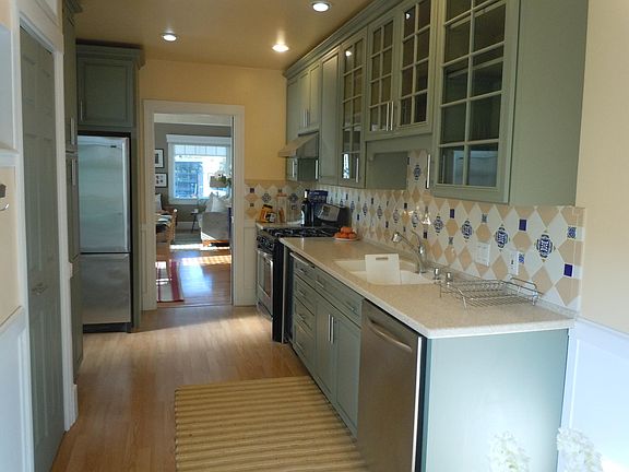 3rd image of 1751 Palm Ave
