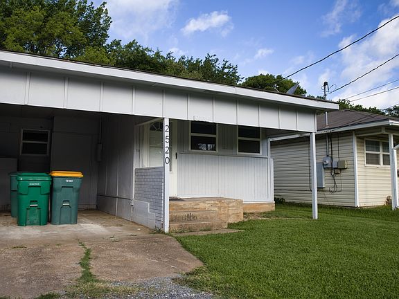 2nd image of 2520 N Hickory St