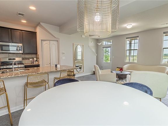 2nd image of 1372 Arbor Knot Dr